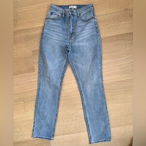 Abercrombie 90s Ulta High Rise Slim Straight Jeans